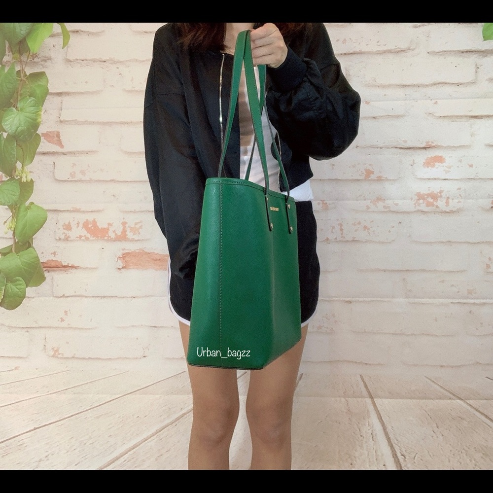 Michael Kors JST Medium Top Zip Tote - Picture 2 of 7